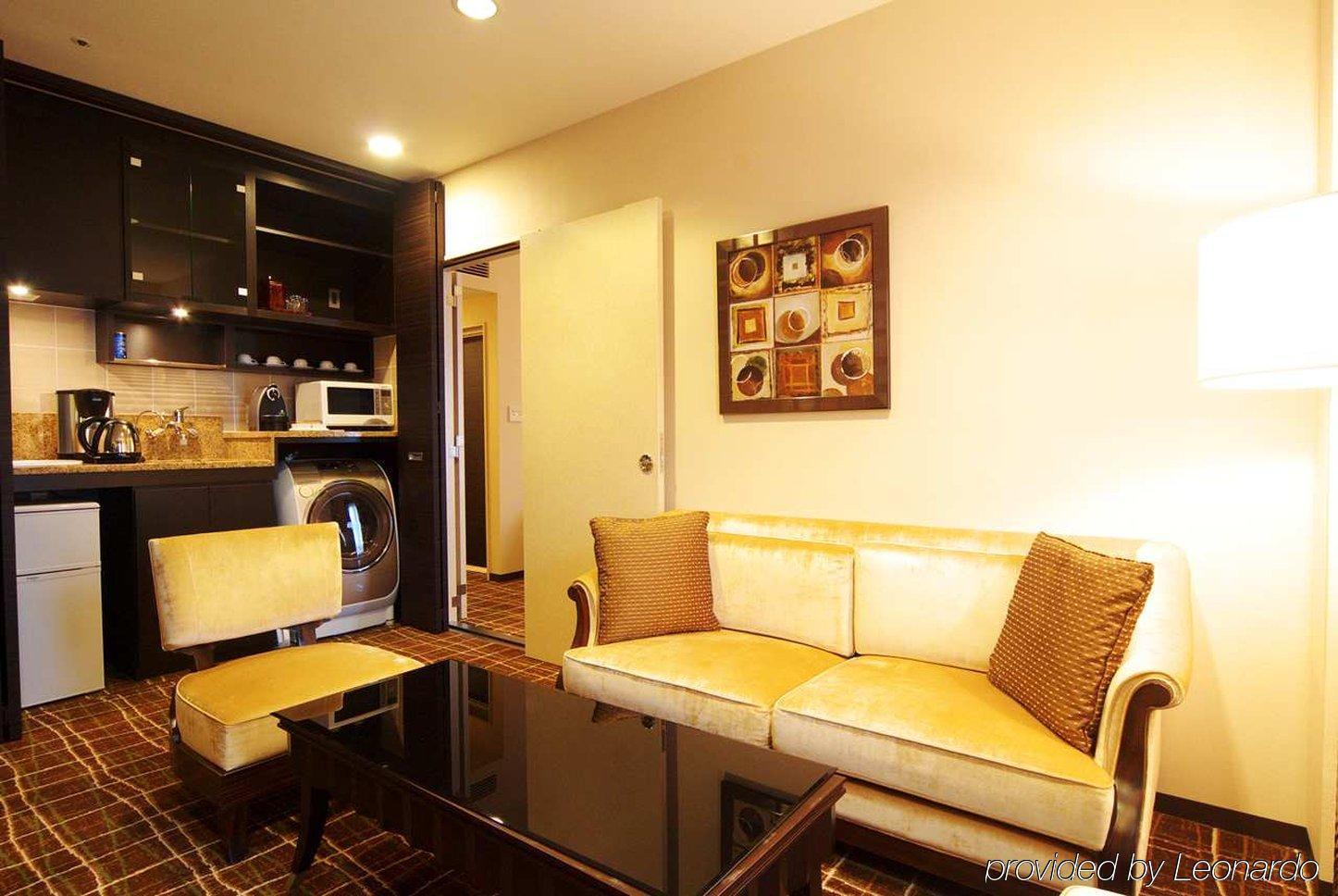 Doubletree By Hilton Naha Hotel Bilik gambar
